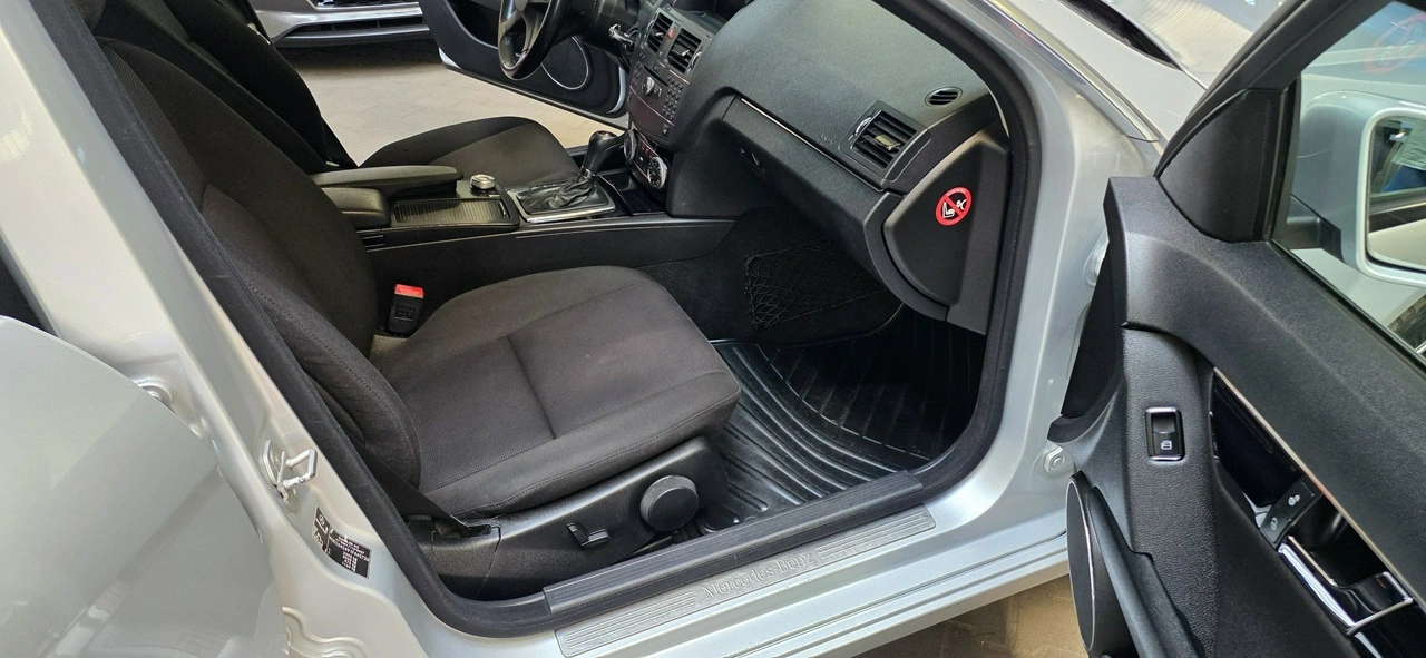 Mercedes C 180 - Zdjęcie 15