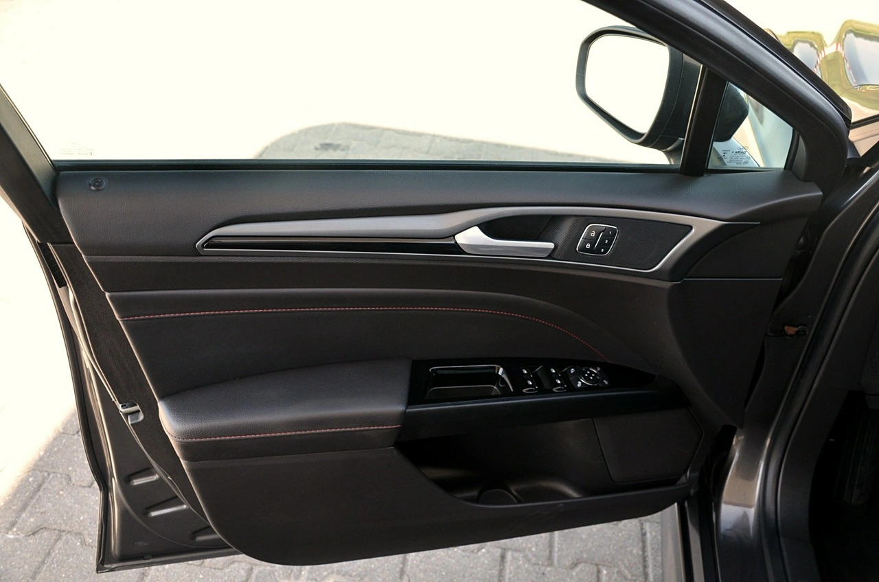Ford Mondeo - Zdjęcie 12