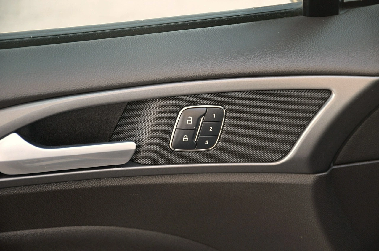 Ford Mondeo - Zdjęcie 13