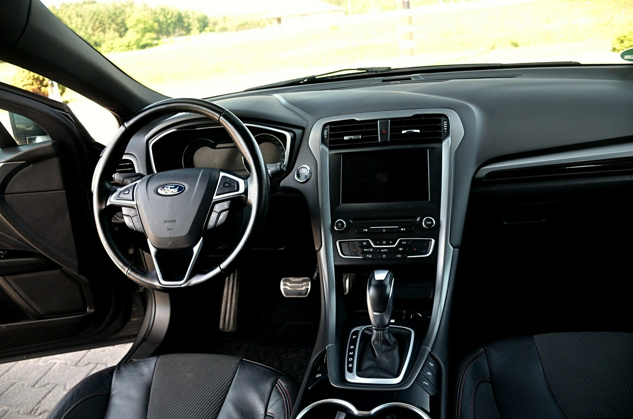 Ford Mondeo - Zdjęcie 21