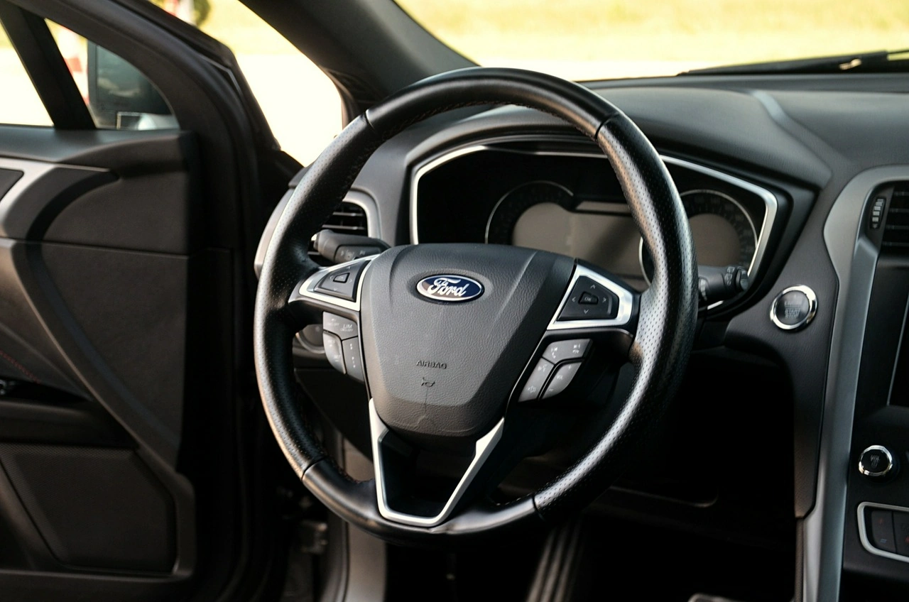Ford Mondeo - Zdjęcie 22