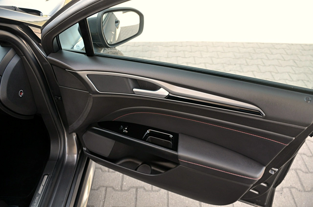 Ford Mondeo - Zdjęcie 25