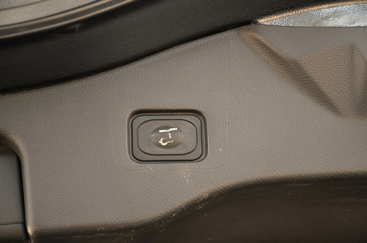 Ford Mondeo - Zdjęcie 30