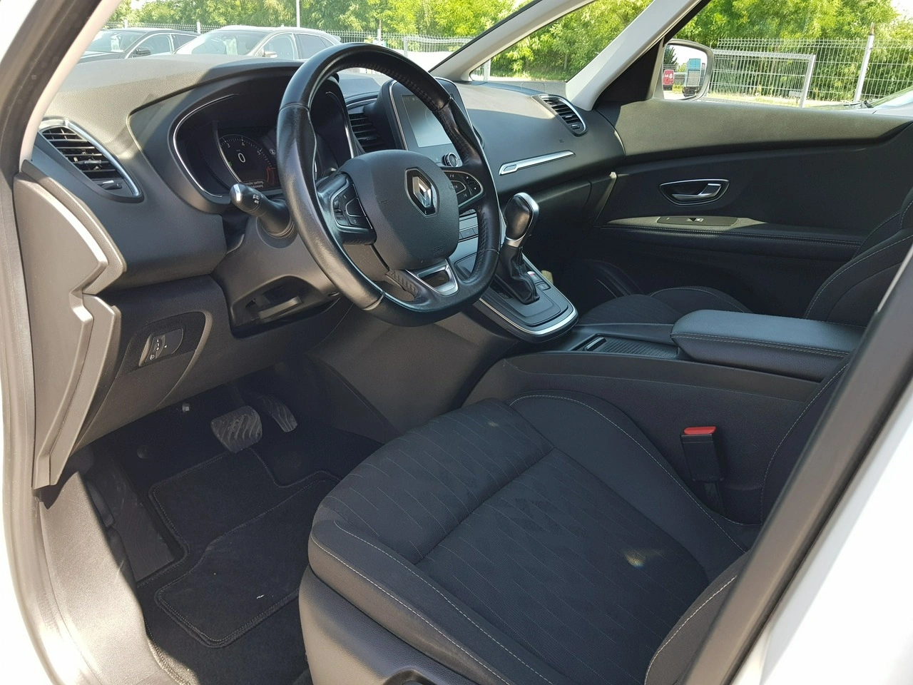 Renault Scenic - Zdjęcie 9