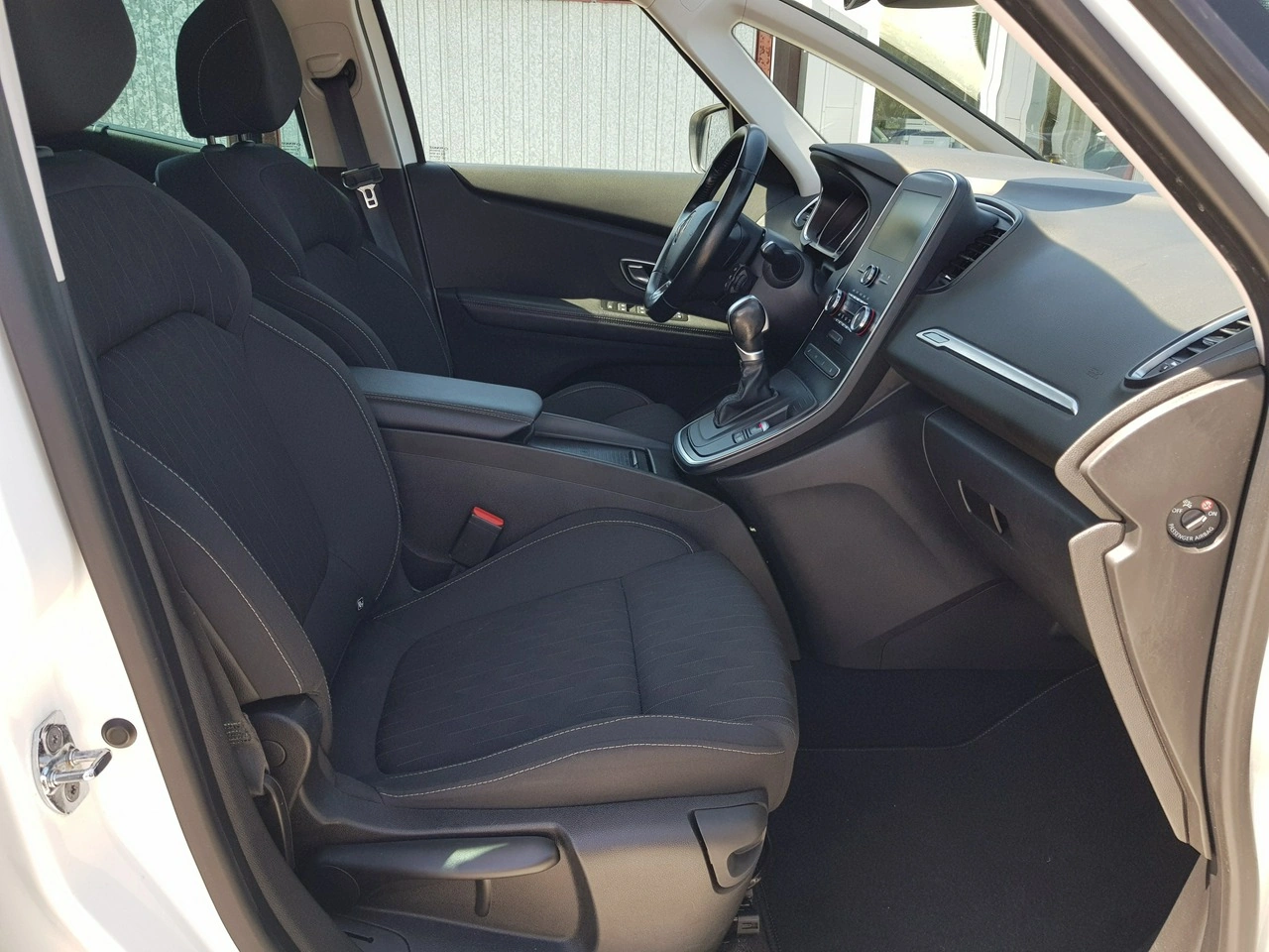 Renault Scenic - Zdjęcie 16