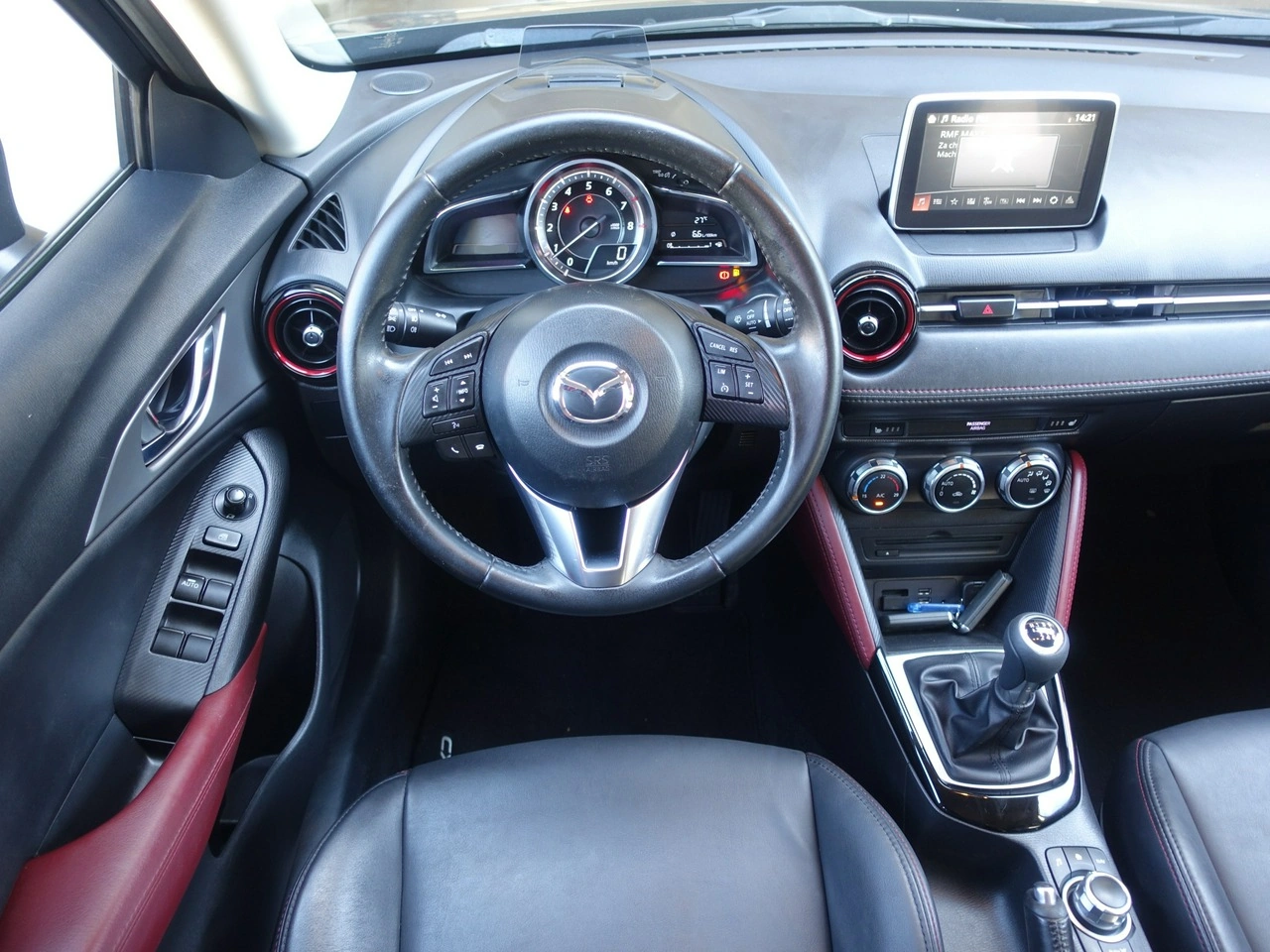 Mazda CX-3 - Zdjęcie 9