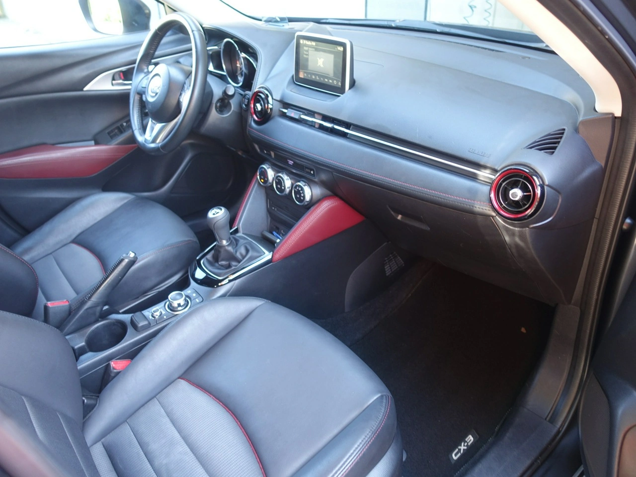 Mazda CX-3 - Zdjęcie 11