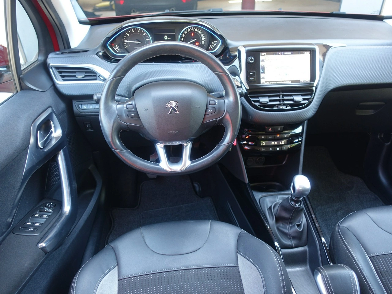 Peugeot 2008 - Zdjęcie 10