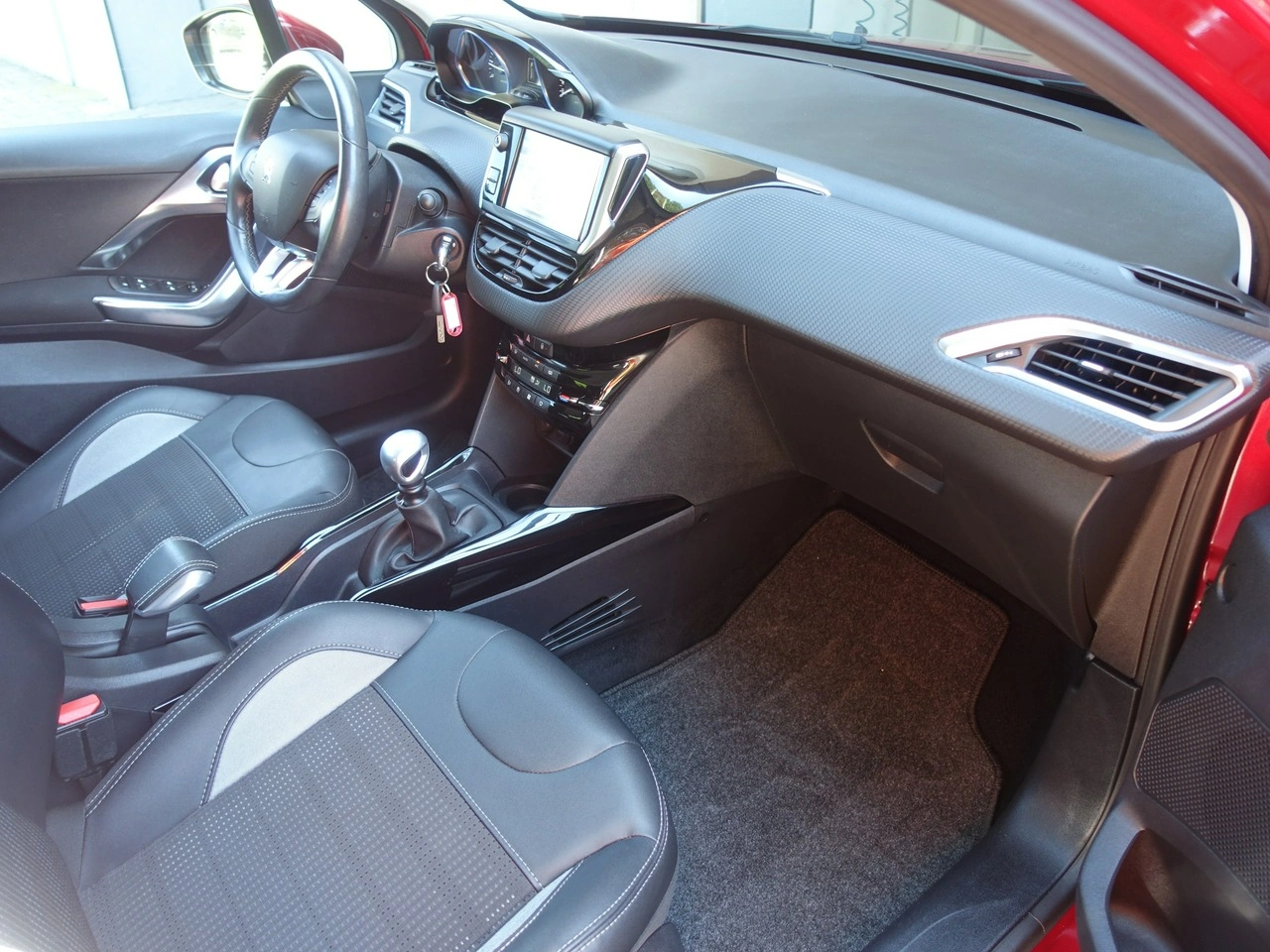 Peugeot 2008 - Zdjęcie 12