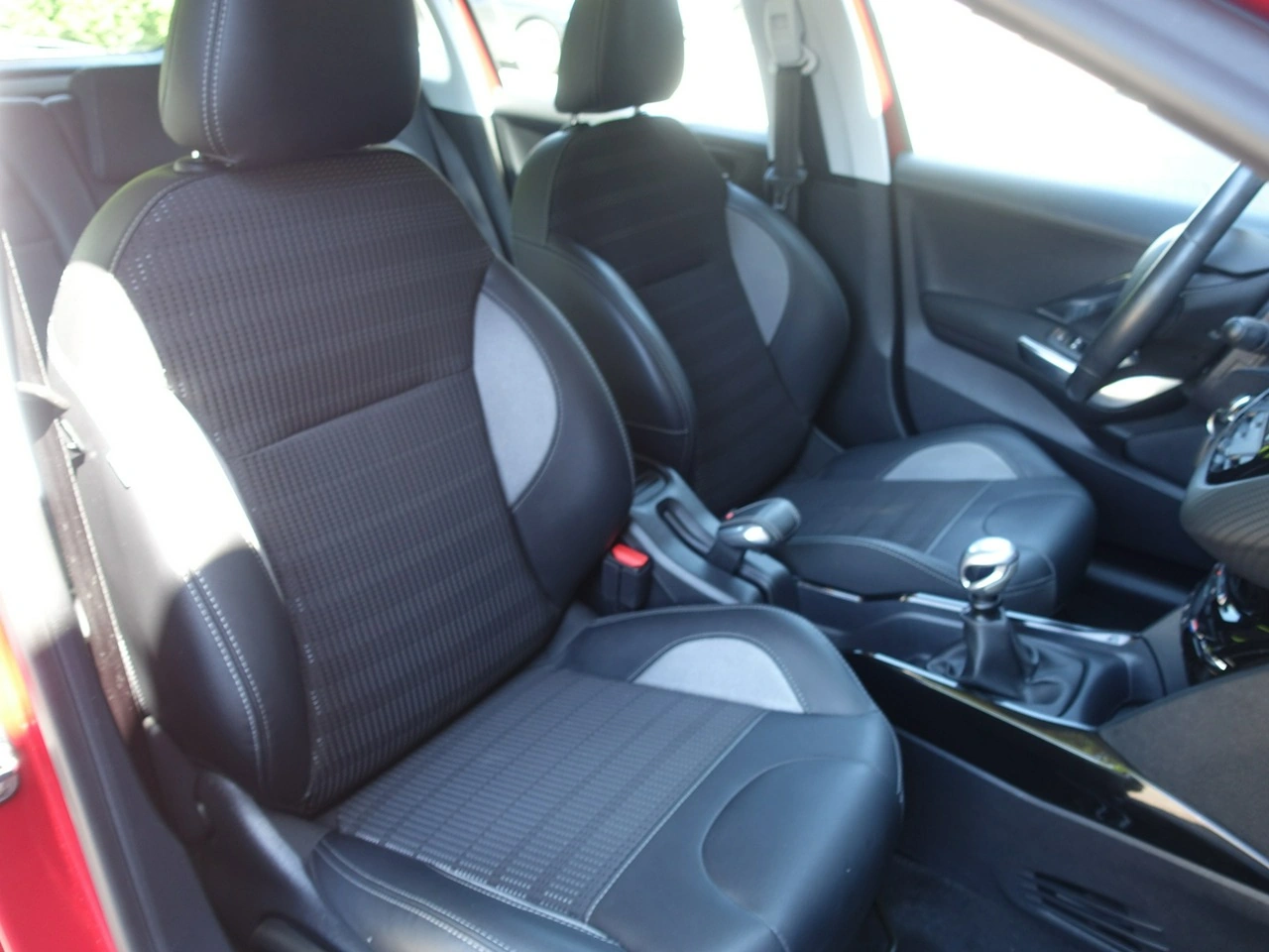 Peugeot 2008 - Zdjęcie 14