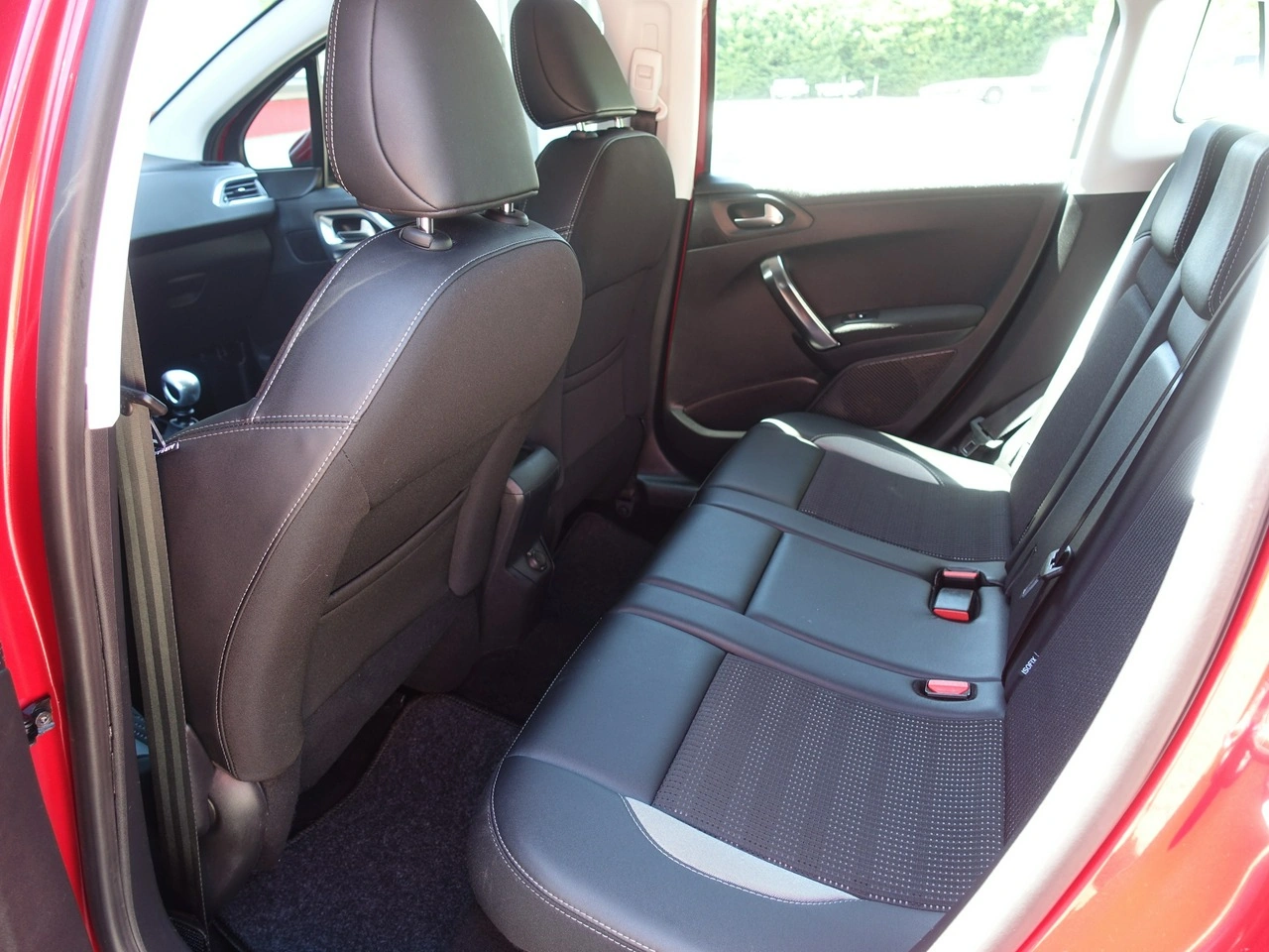 Peugeot 2008 - Zdjęcie 15