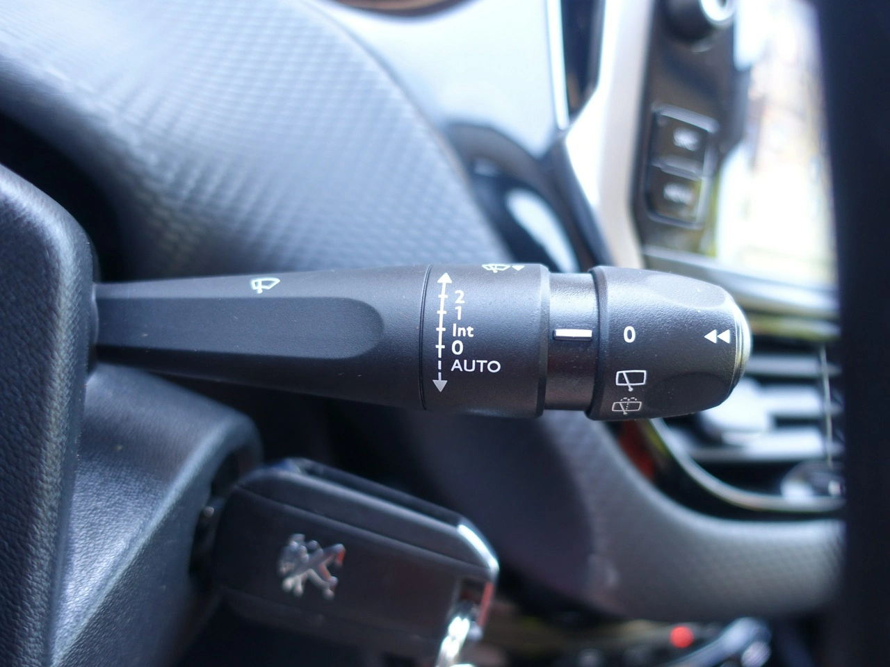 Peugeot 2008 - Zdjęcie 22
