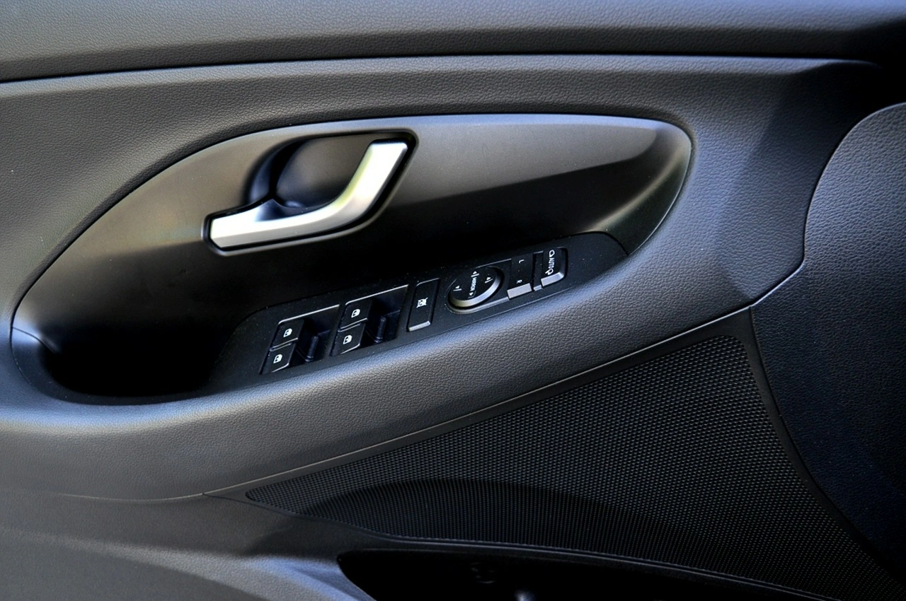 Hyundai i30 - Zdjęcie 14