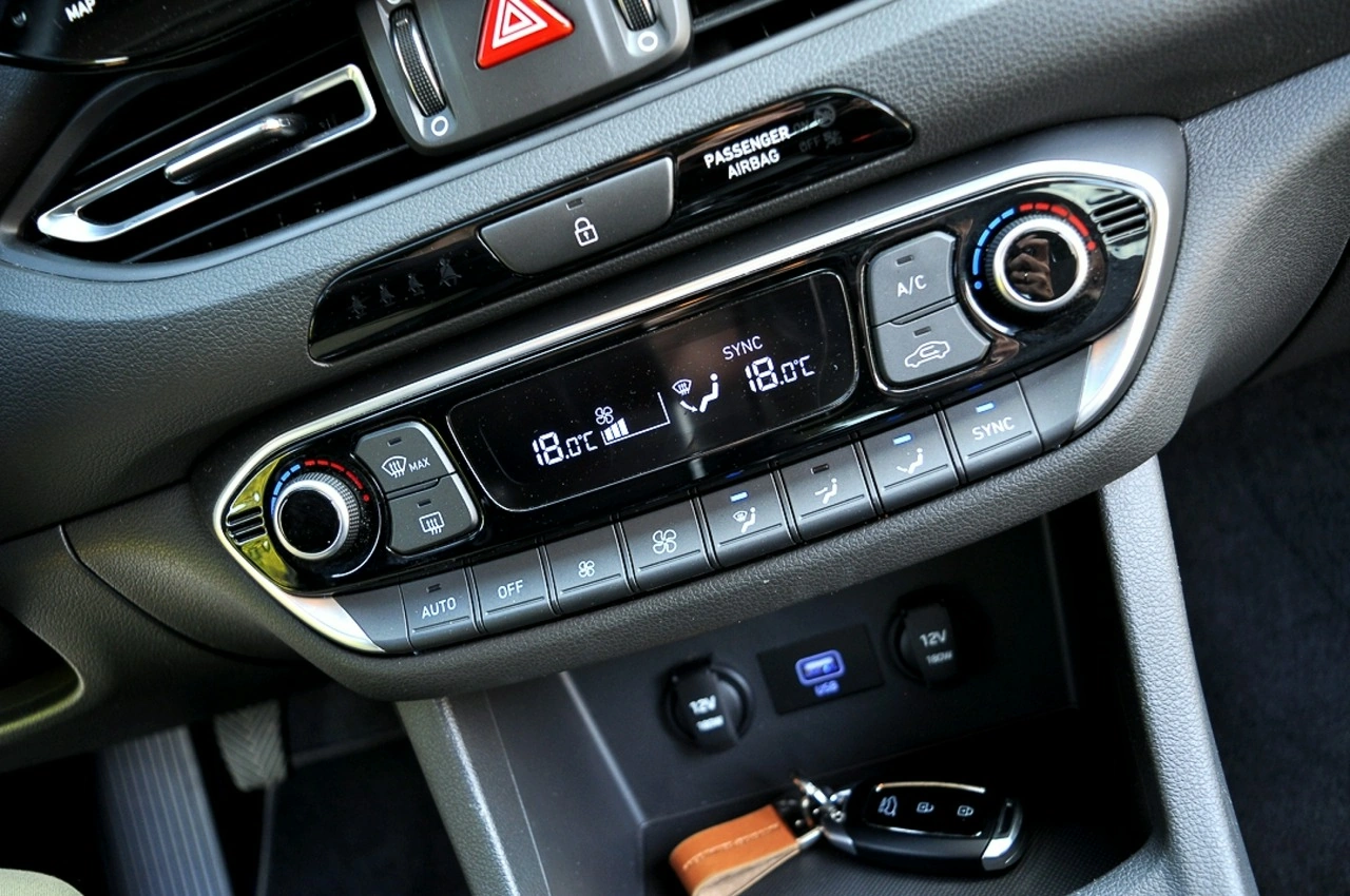 Hyundai i30 - Zdjęcie 22