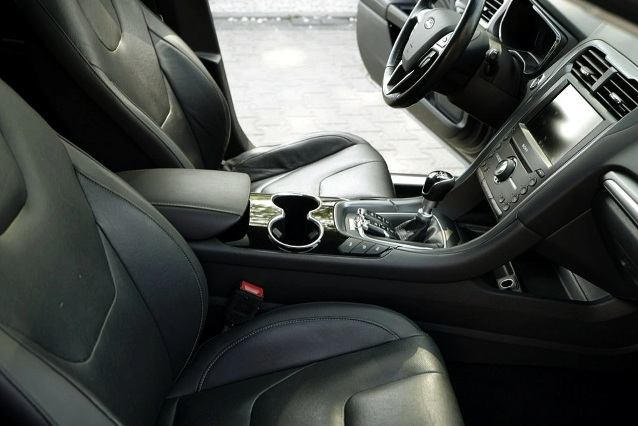 Ford Mondeo - Zdjęcie 12