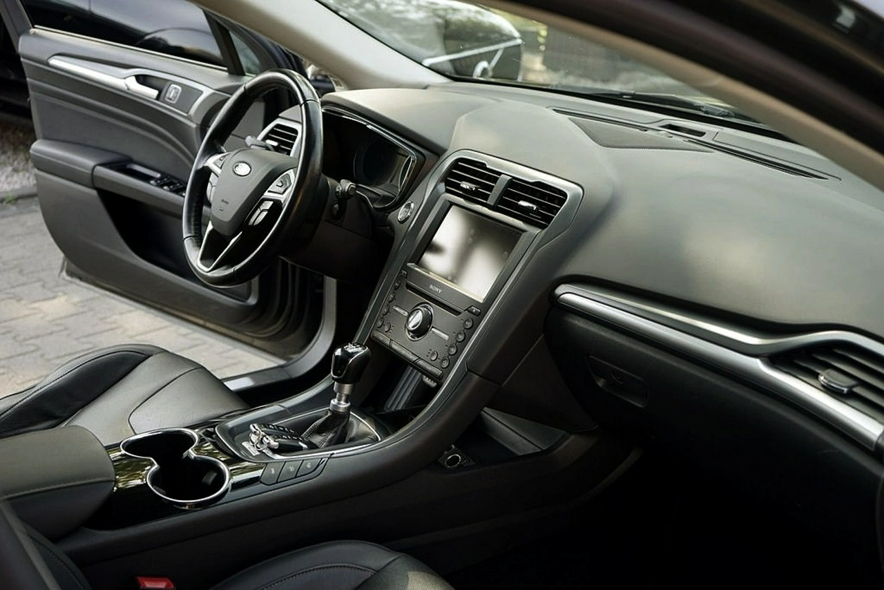 Ford Mondeo - Zdjęcie 19