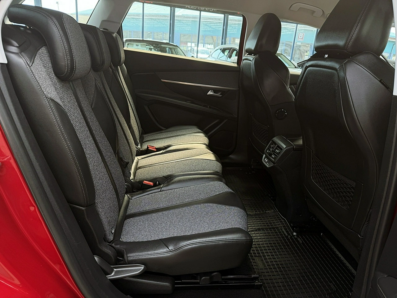 Peugeot 5008 - Zdjęcie 11