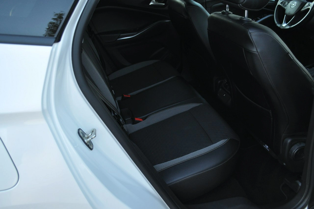 Opel Grandland X - Zdjęcie 33