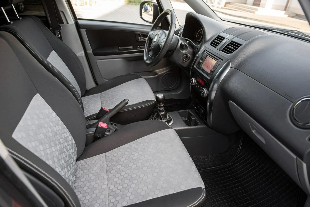 Suzuki SX4 - Zdjęcie 8