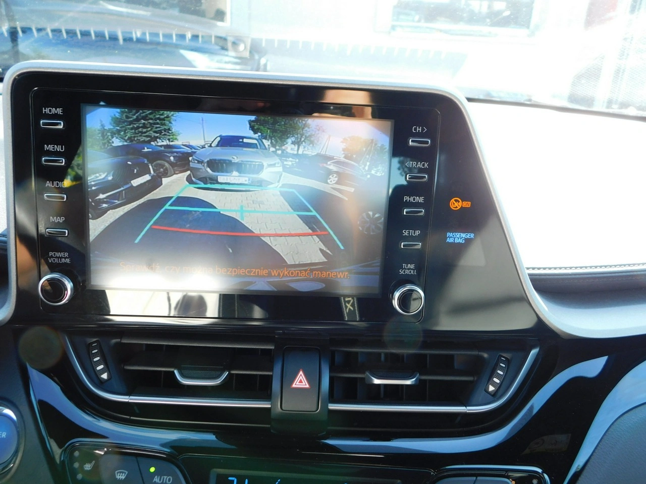 Toyota C-HR - Zdjęcie 10