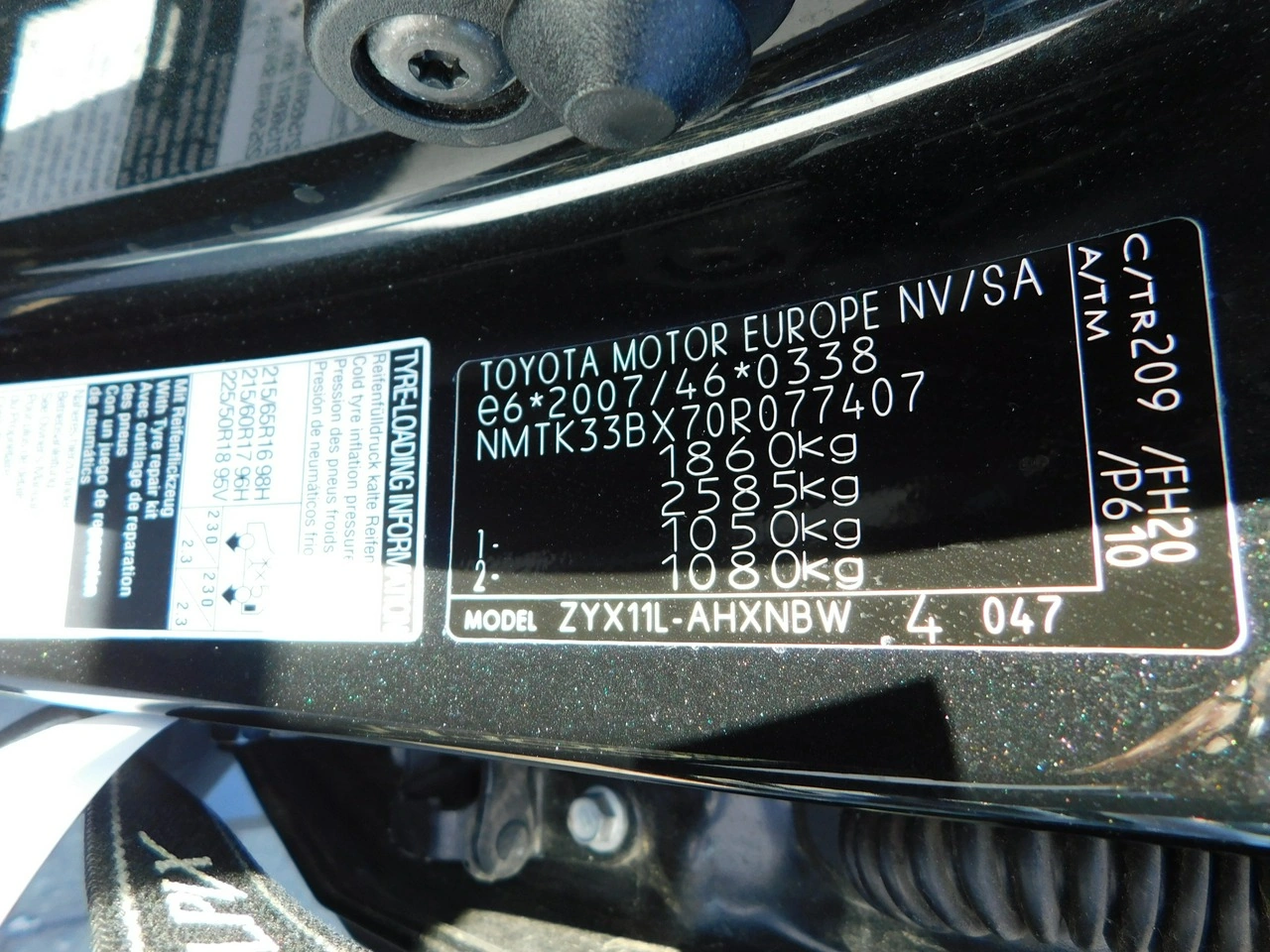 Toyota C-HR - Zdjęcie 13