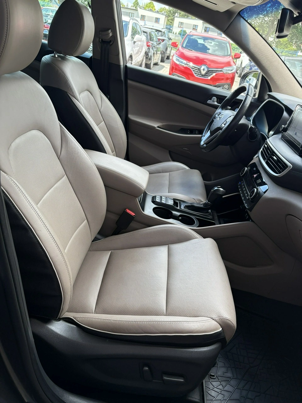 Hyundai Tucson - Zdjęcie 17