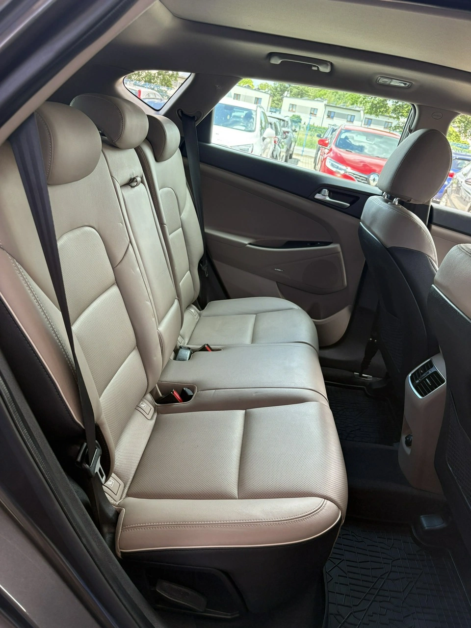 Hyundai Tucson - Zdjęcie 18