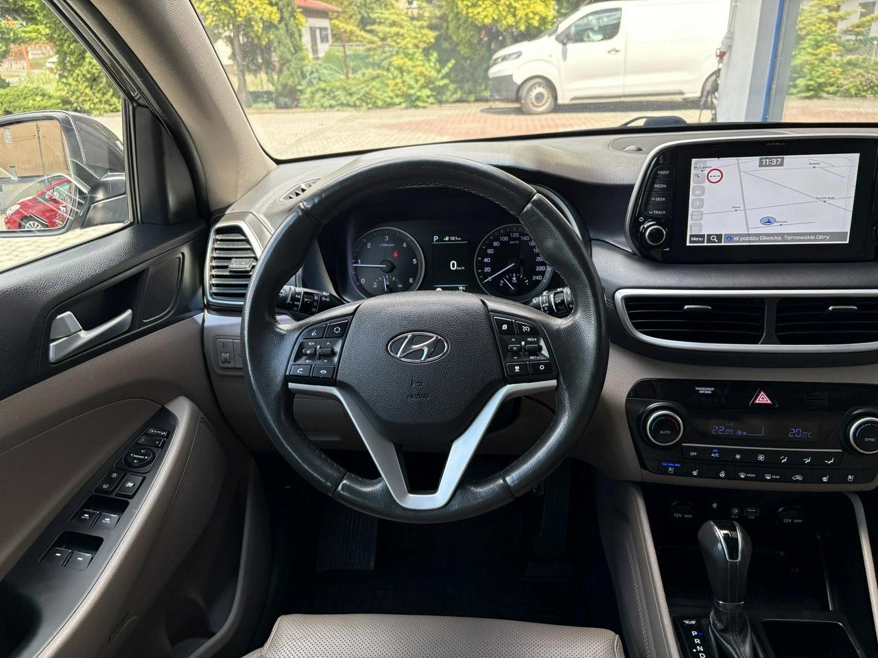 Hyundai Tucson - Zdjęcie 22