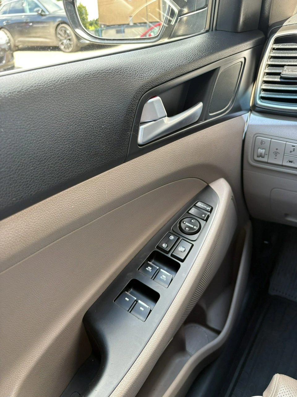 Hyundai Tucson - Zdjęcie 34