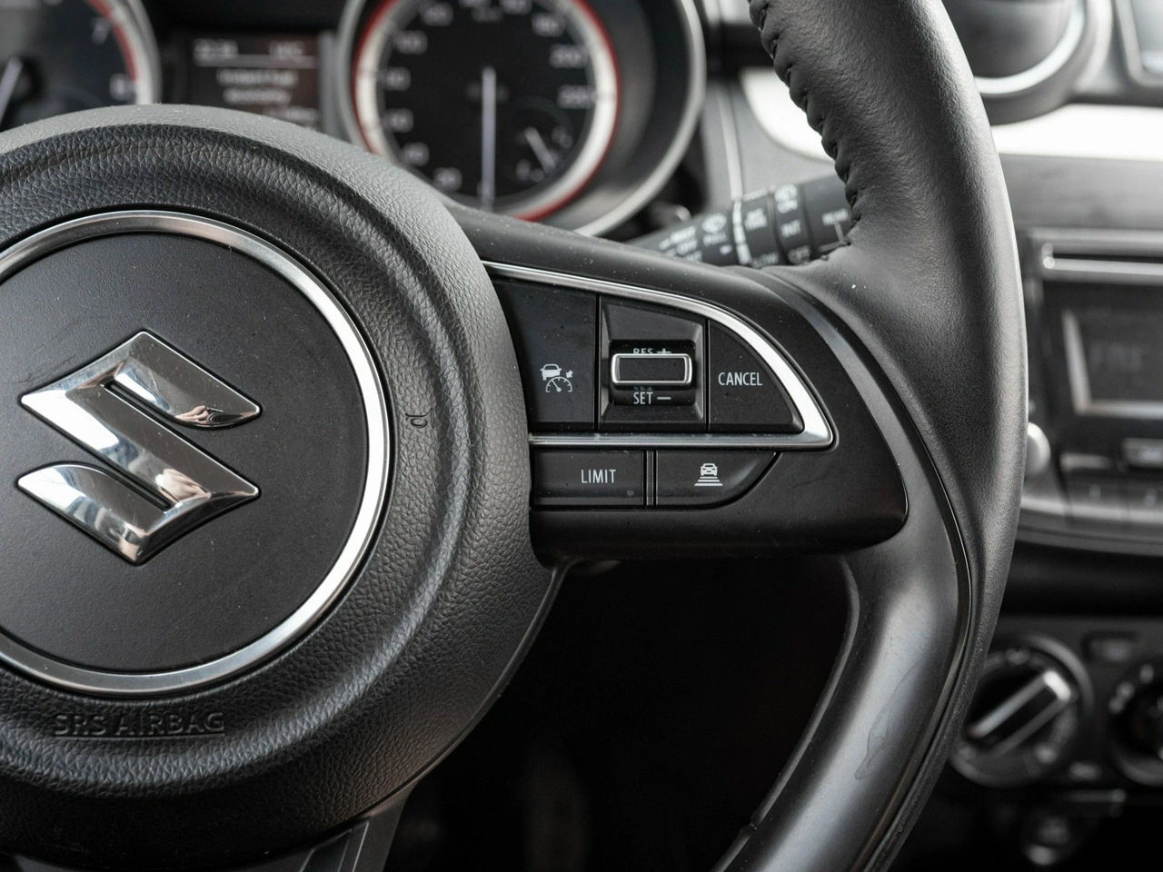 Suzuki Swift - Zdjęcie 11