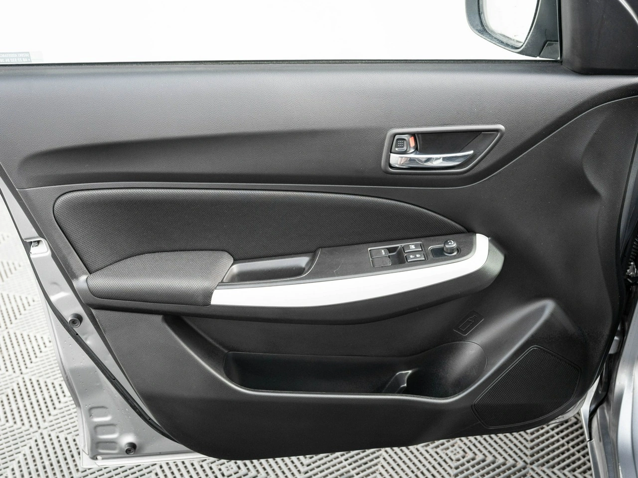 Suzuki Swift - Zdjęcie 7