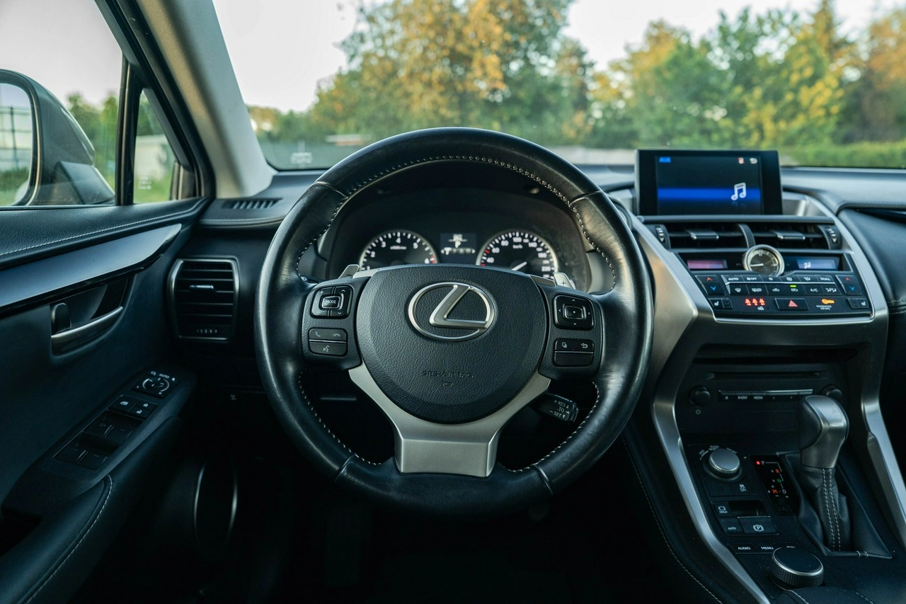 Lexus NX - Zdjęcie 17