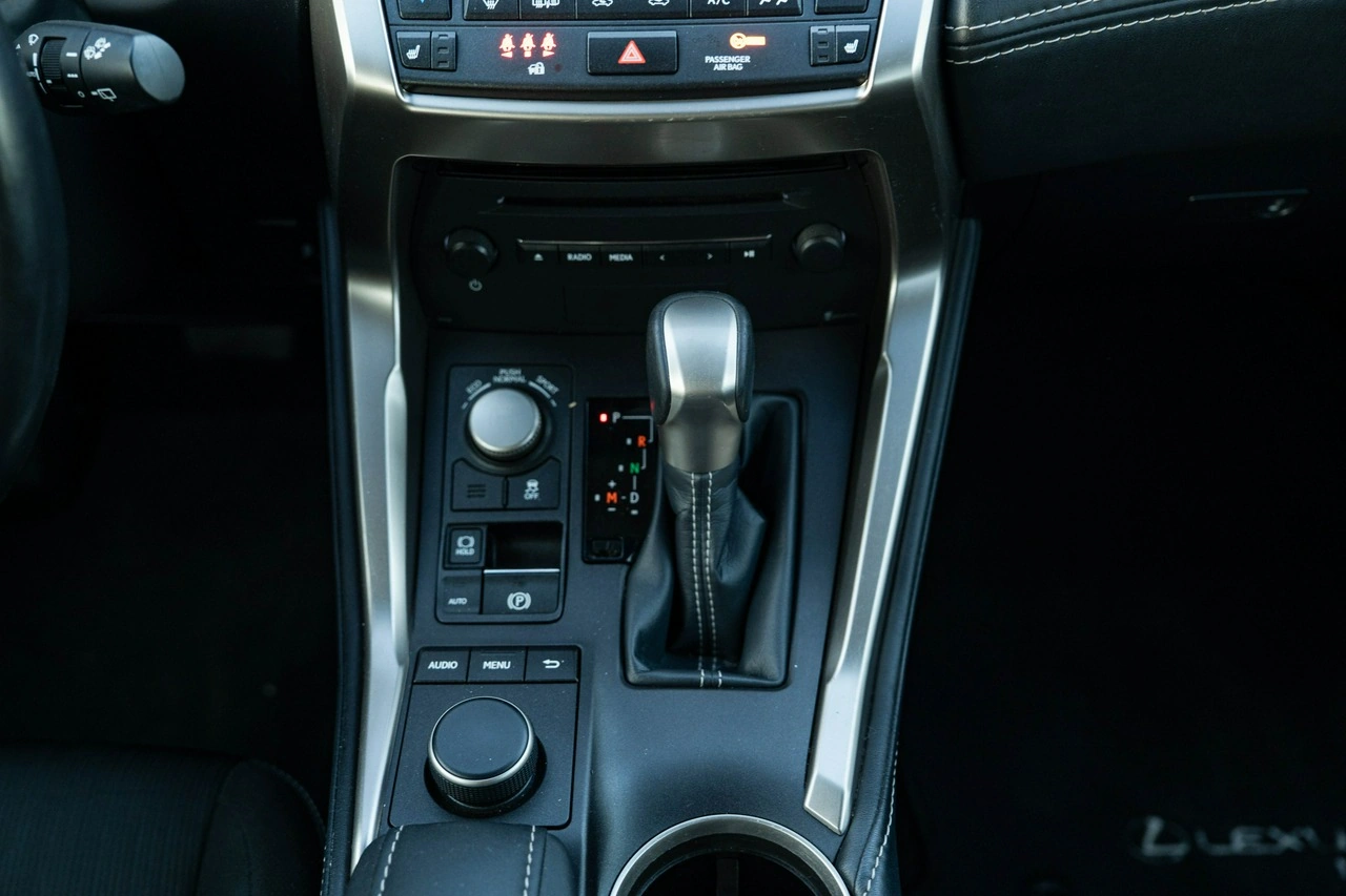 Lexus NX - Zdjęcie 20