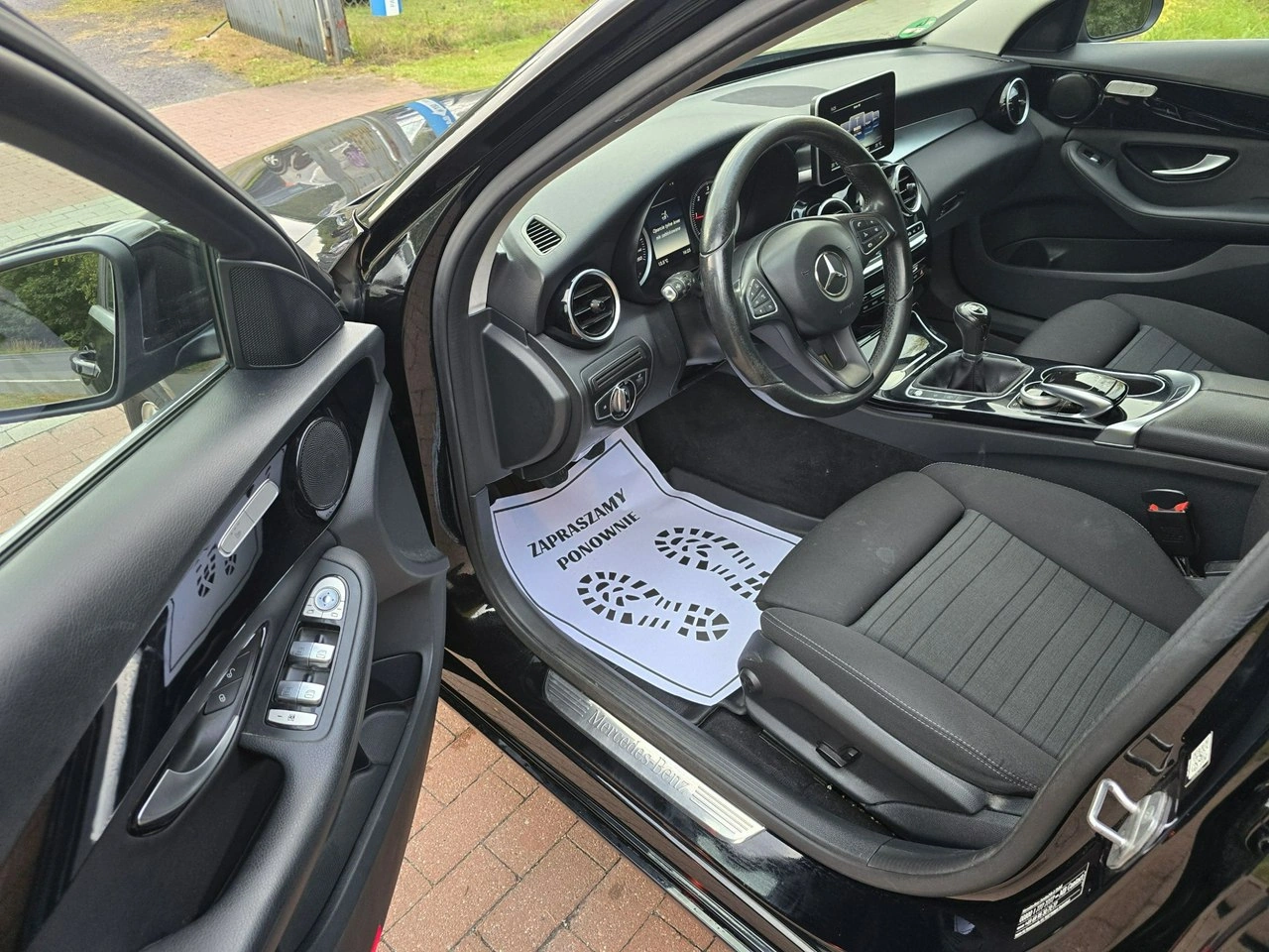 Mercedes C 200 - Zdjęcie 12