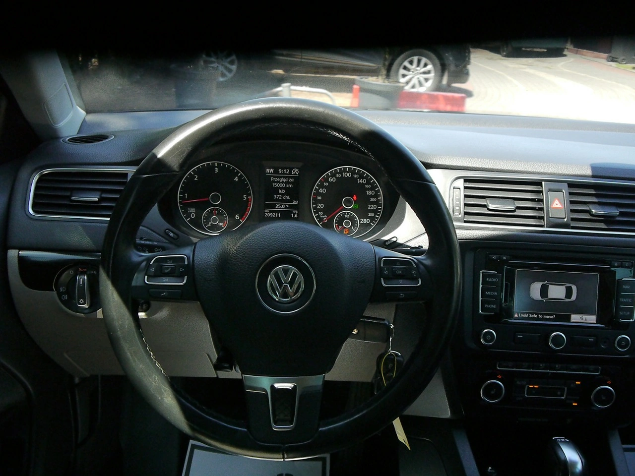Volkswagen Jetta - Zdjęcie 16