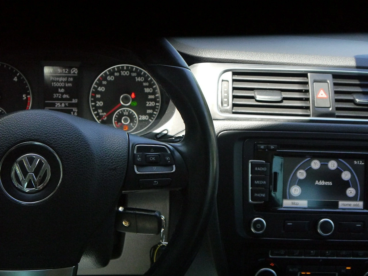 Volkswagen Jetta - Zdjęcie 20