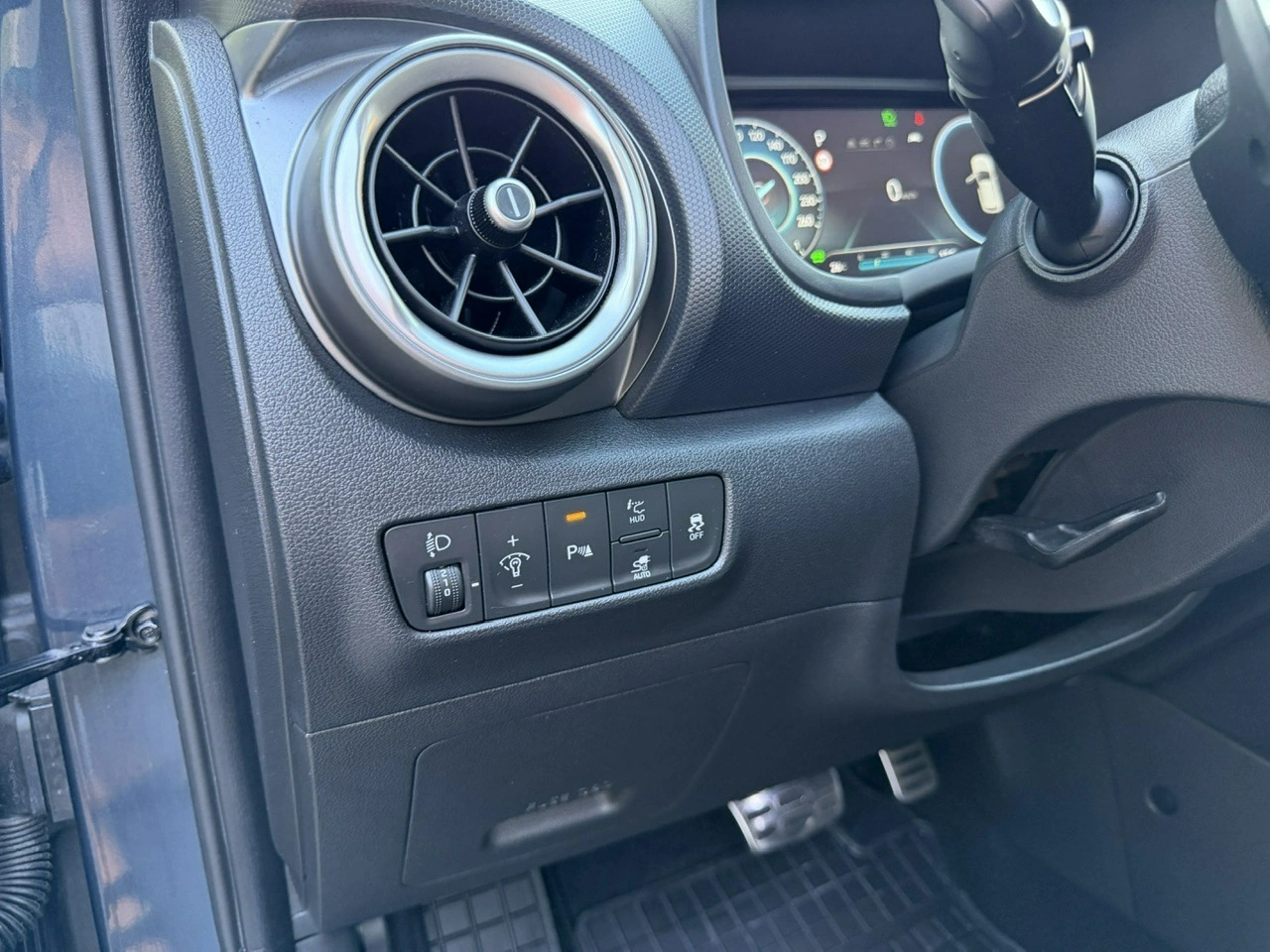 Hyundai Kona - Zdjęcie 29