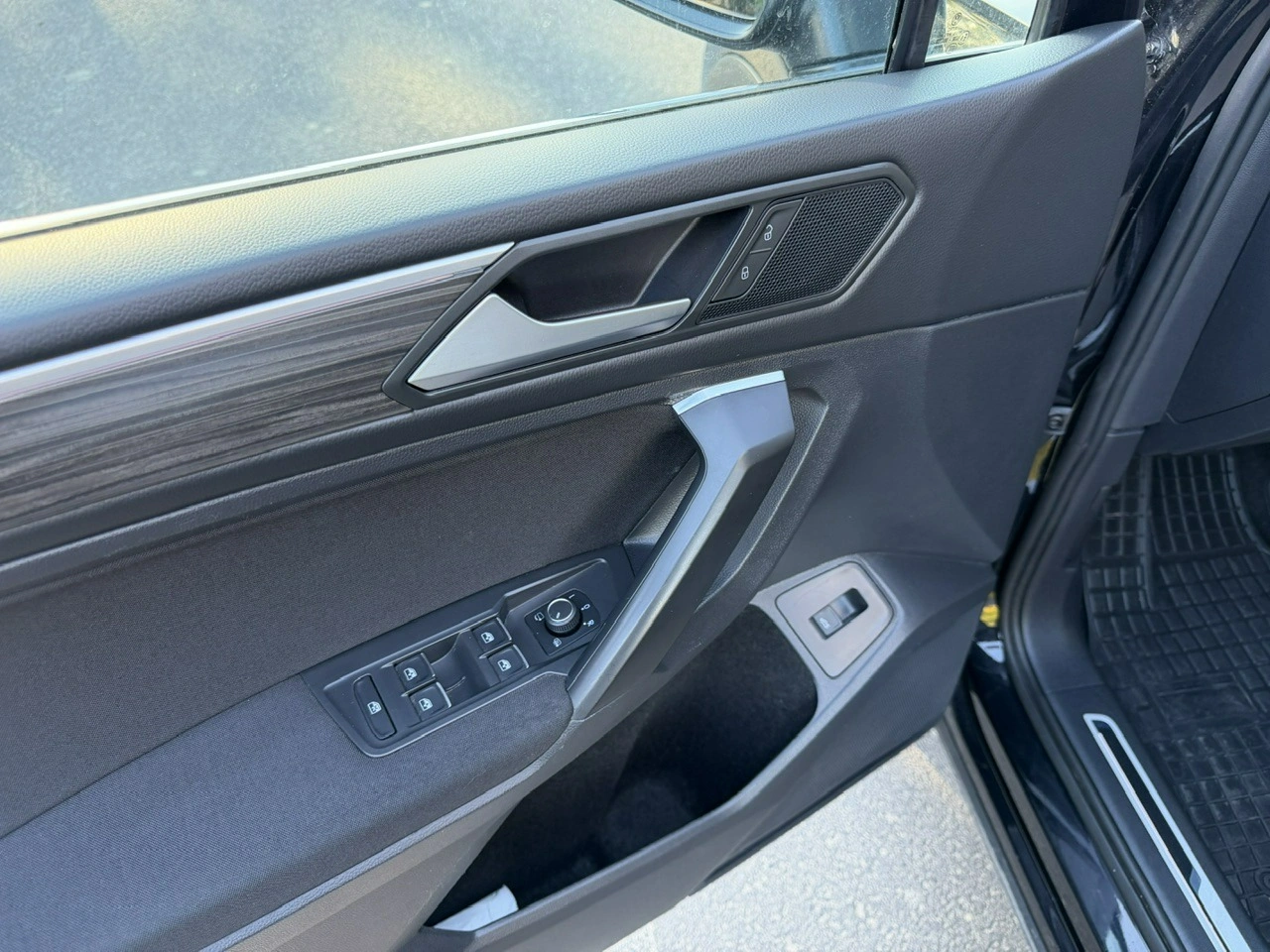 Volkswagen Tiguan Allspace - Zdjęcie 10