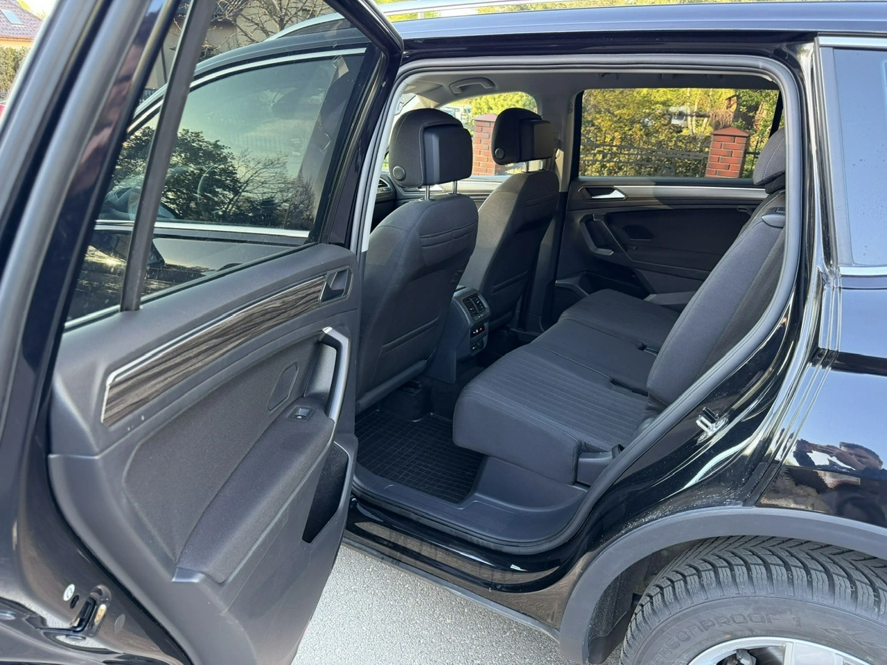 Volkswagen Tiguan Allspace - Zdjęcie 19