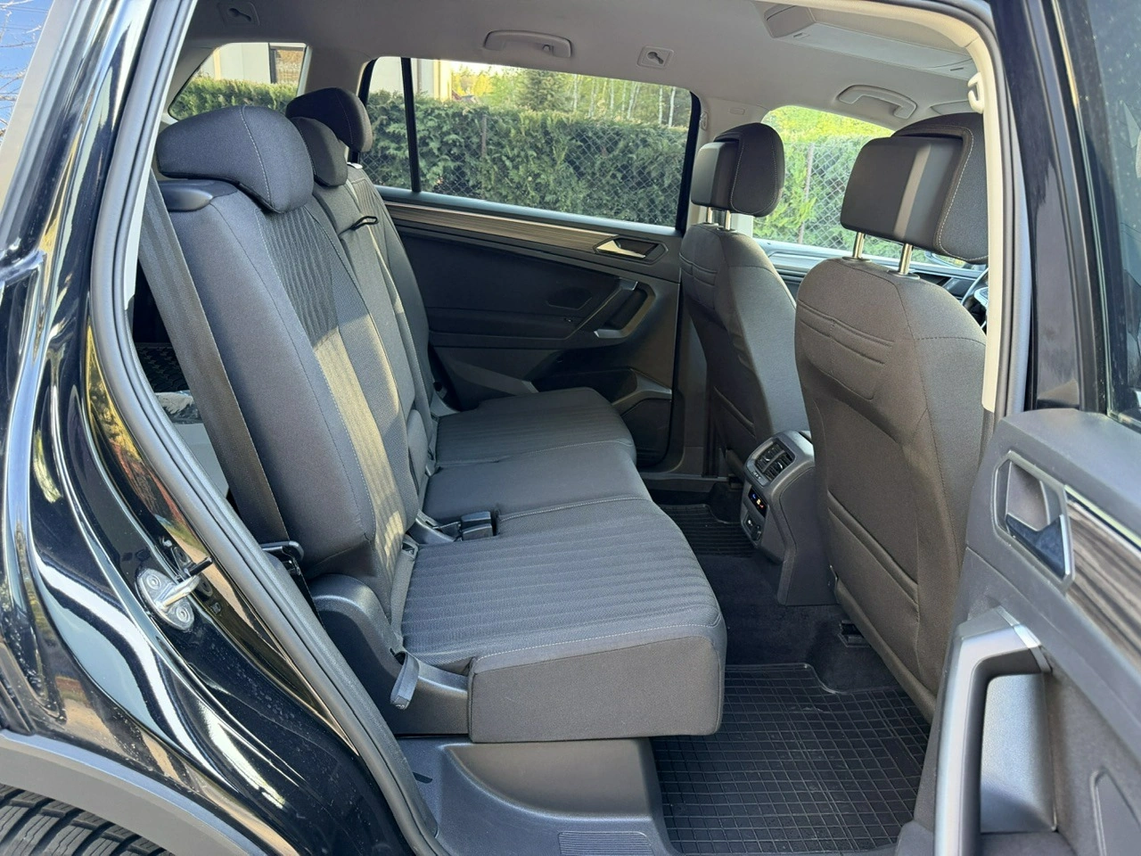 Volkswagen Tiguan Allspace - Zdjęcie 25