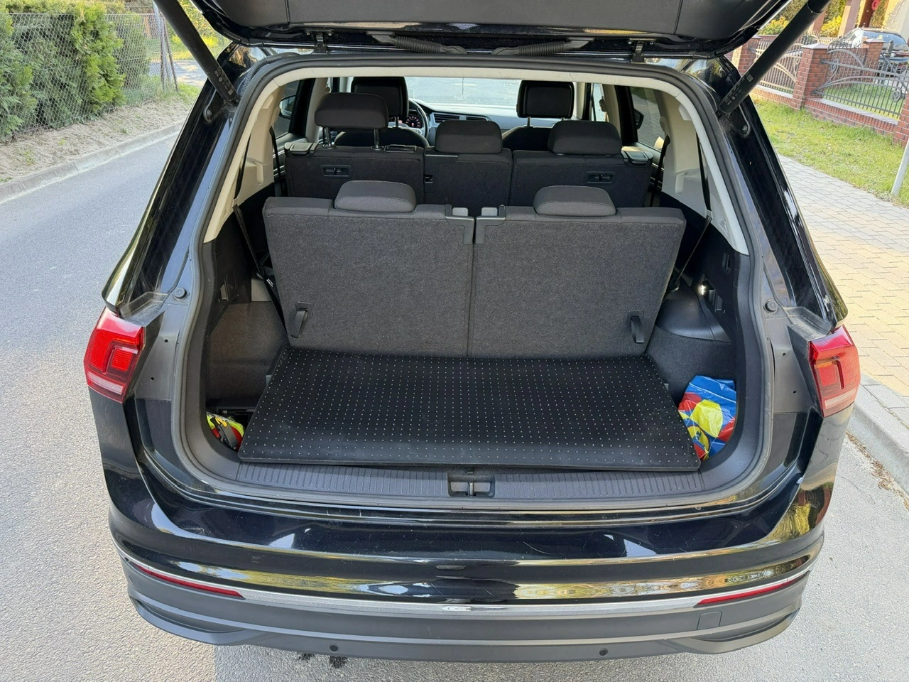 Volkswagen Tiguan Allspace - Zdjęcie 27