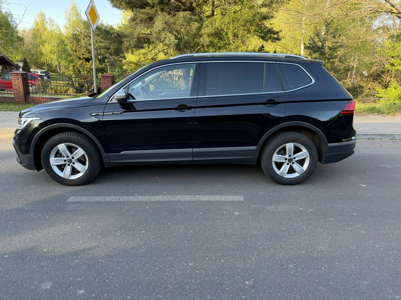 Volkswagen Tiguan Allspace - Zdjęcie 2