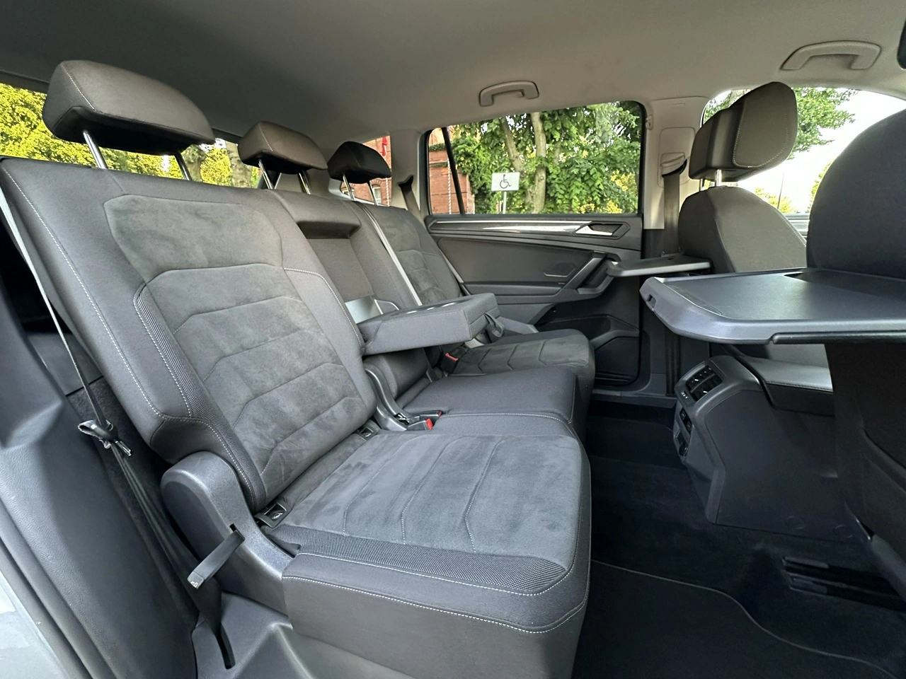 Volkswagen Tiguan Allspace - Zdjęcie 9