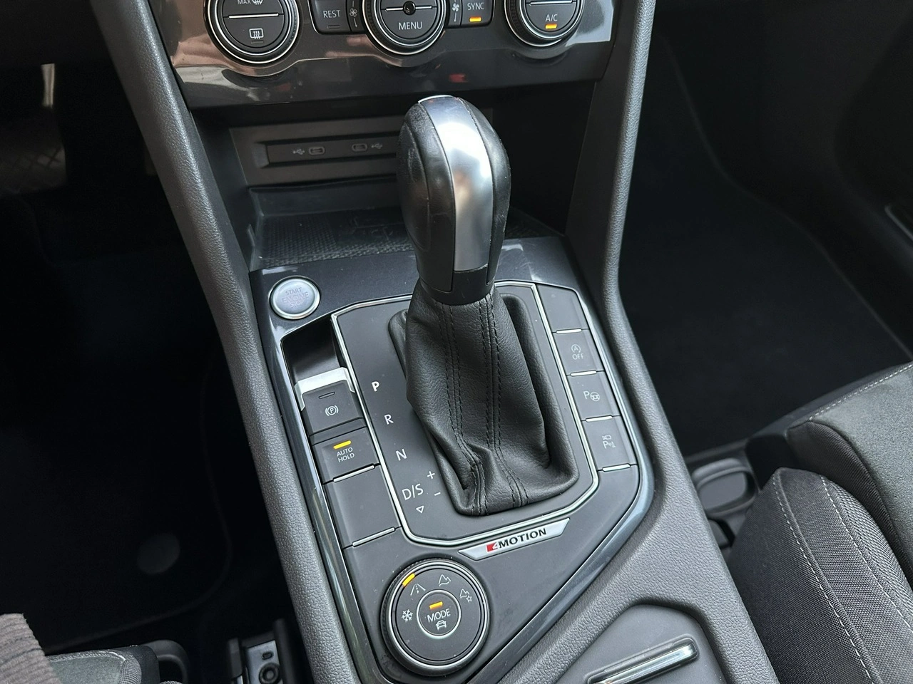 Volkswagen Tiguan Allspace - Zdjęcie 44
