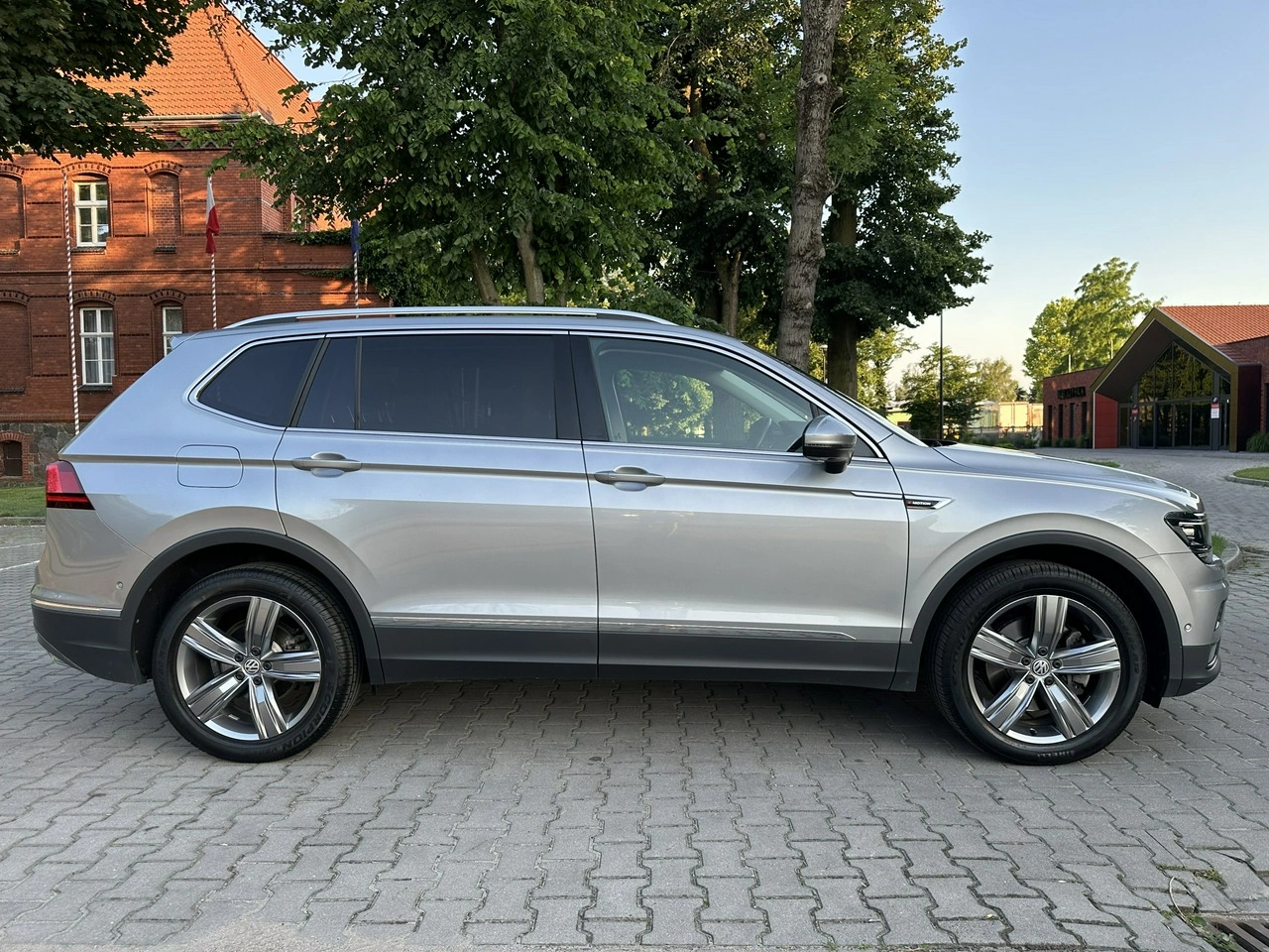 Volkswagen Tiguan Allspace - Zdjęcie 4