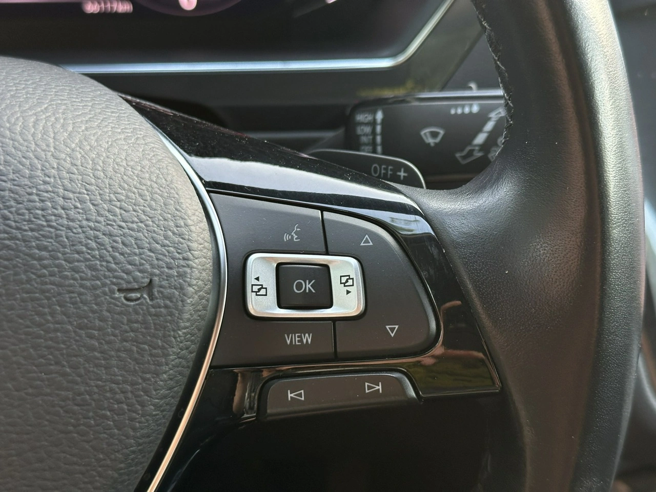 Volkswagen Tiguan Allspace - Zdjęcie 49