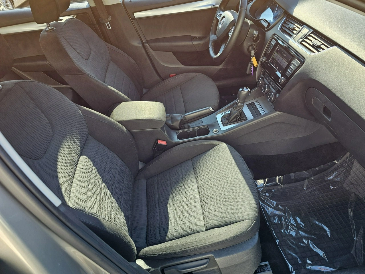 Skoda Octavia - Zdjęcie 8