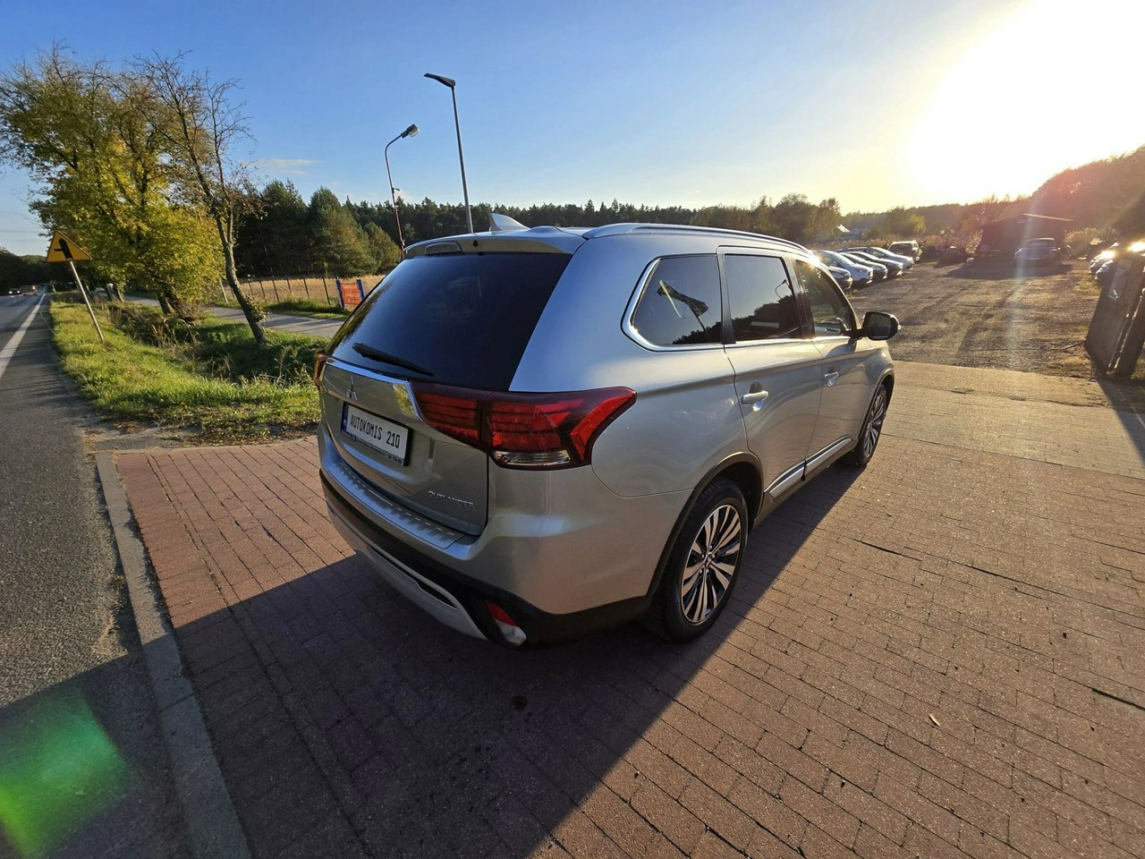 Mitsubishi Outlander - Zdjęcie 9