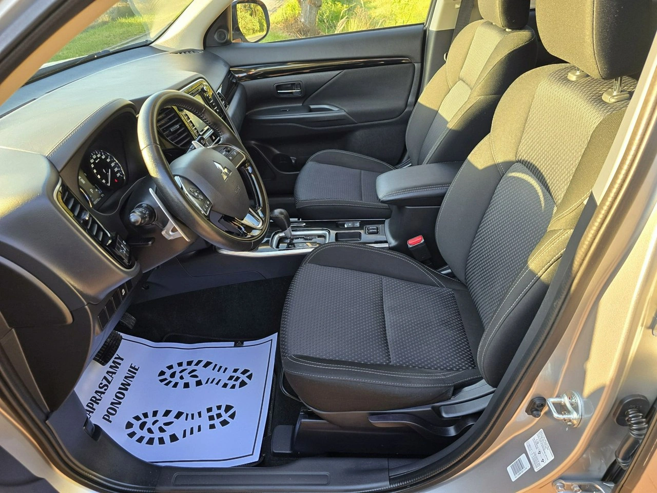 Mitsubishi Outlander - Zdjęcie 16