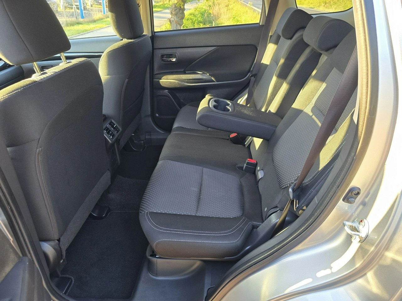 Mitsubishi Outlander - Zdjęcie 17